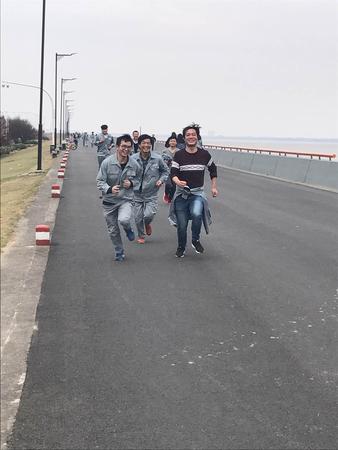 角逐途中